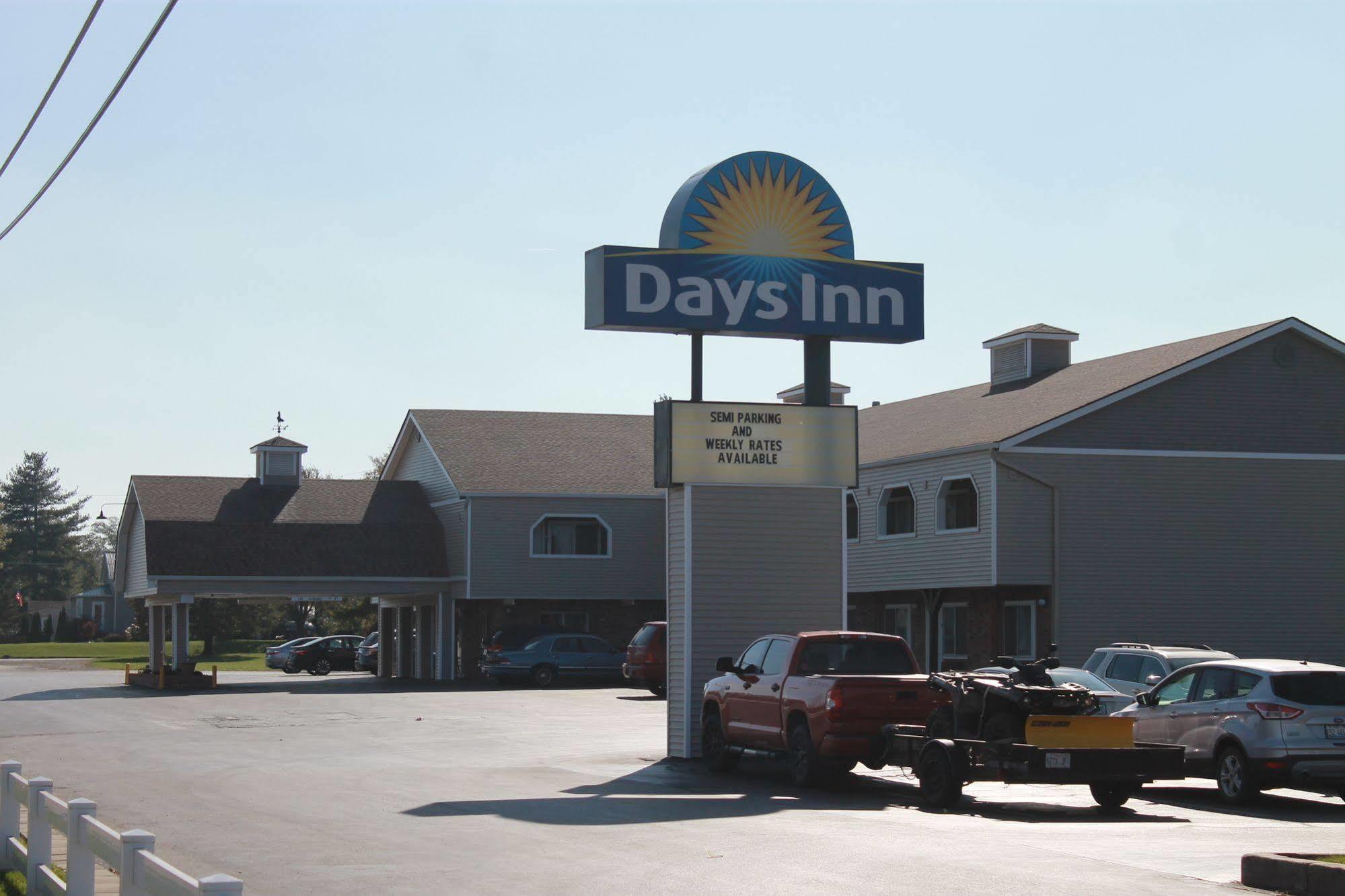 Days Inn By Wyndham Davenport Ia Εξωτερικό φωτογραφία