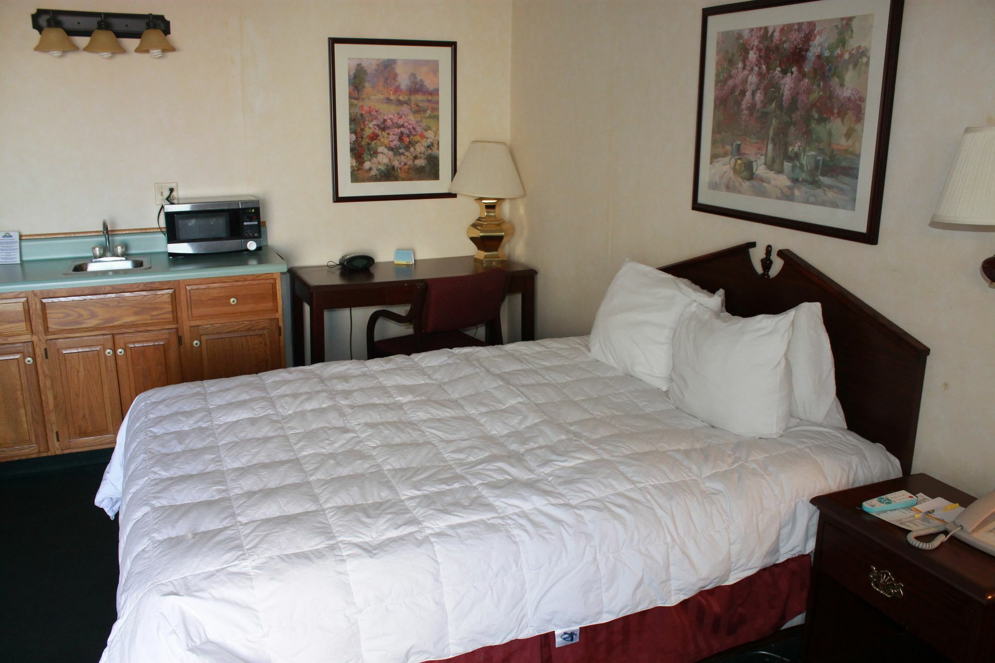 Days Inn By Wyndham Davenport Ia Εξωτερικό φωτογραφία