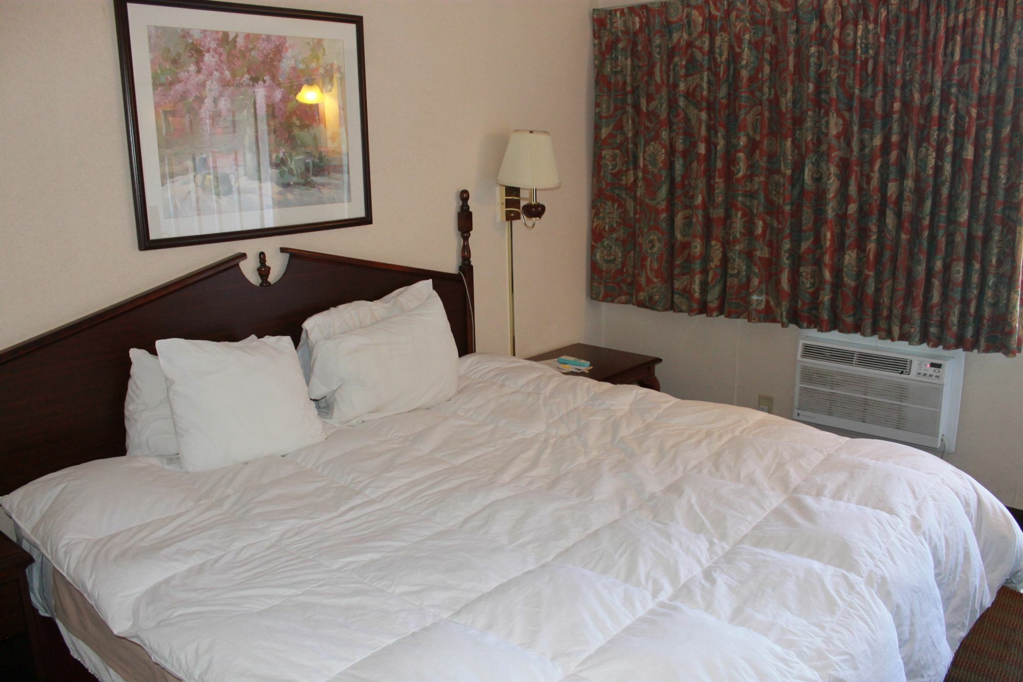 Days Inn By Wyndham Davenport Ia Εξωτερικό φωτογραφία