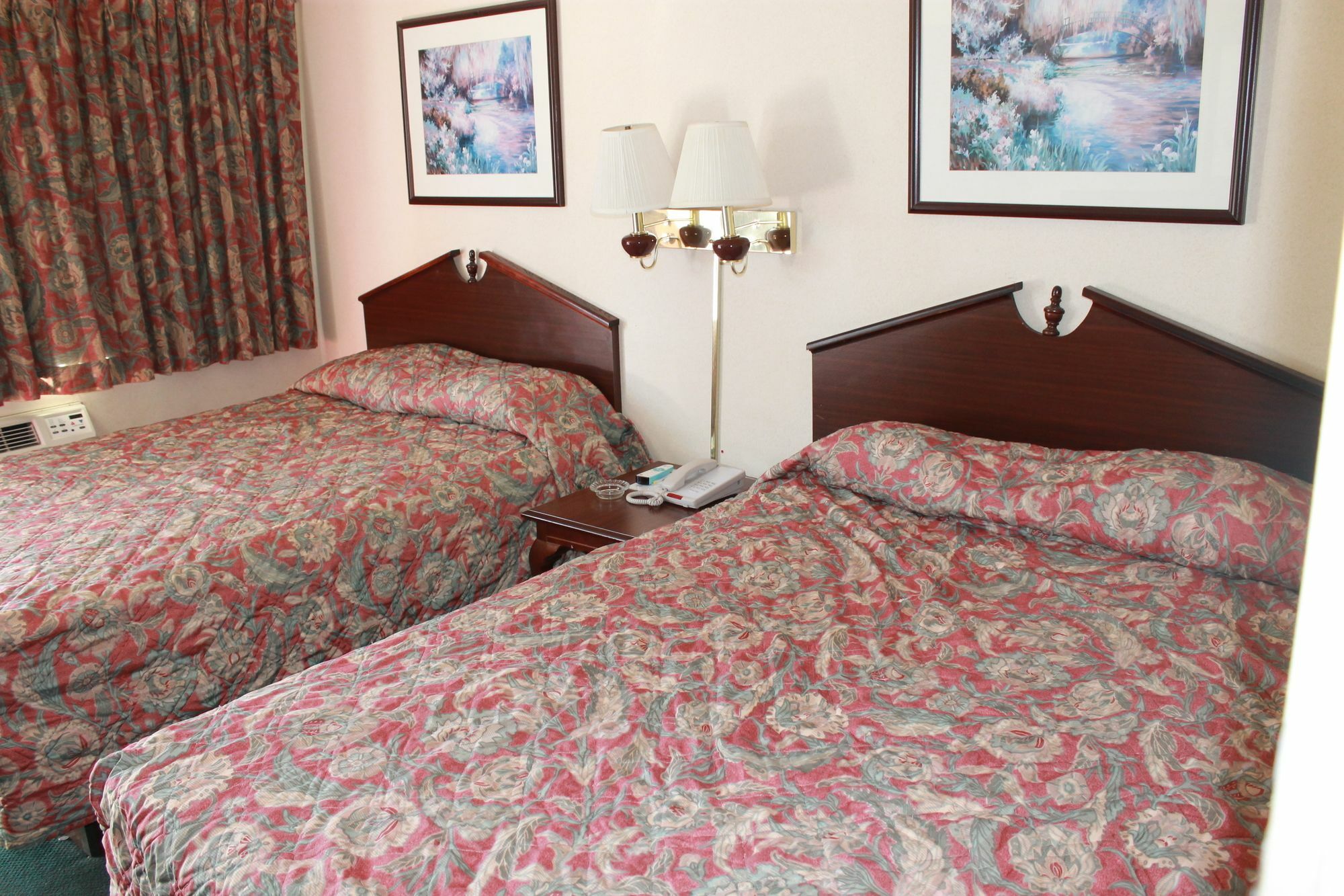 Days Inn By Wyndham Davenport Ia Εξωτερικό φωτογραφία